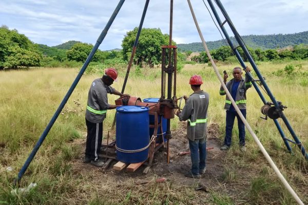 Sondagens Geotécnicas (SPT, Trado, Mista)